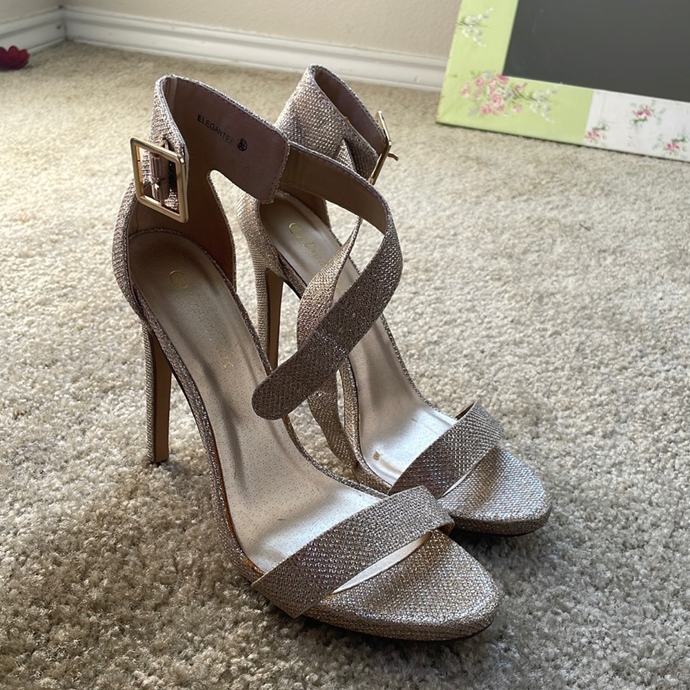 Champagne sparkly highheels- US size 8.5